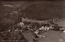 Örebro. Flygfoto över Garphyttans Bruk och Sanatorium