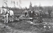 Guldsmedshyttan. Plöjning av Nyberget