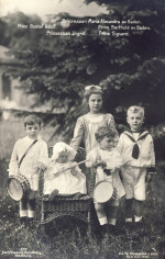 Gustaf Adolf, Ingrid, Maria Alexandra och Sigvard och Berthold 1912 Gustaf Adolf, Ingrid, Maria Alexandra och Sigvard och Berthold 1912