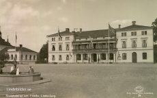 Stadshotellet och Fontän. Lindesberg  1959