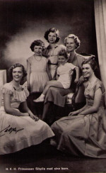 Birgitta, Christina, Desiree, Sibylla, Carl XVI Gustaf, Margaretha Birgitta, Christina, Desiree, Sibylla, Carl XVI Gustaf, Margaretha