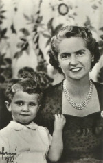 Mamma Sibylla med Carl Gustaf 1949 Mamma Sibylla med Carl Gustaf 1949