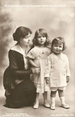 Mamma Margaret, Ingrid, Bertil 1914 Mamma Margaret, Ingrid, Bertil 1914