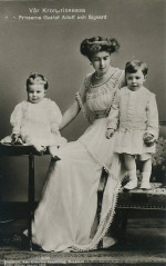 Sigvard, Margrete och Gustaf Adolf 1909 Sigvard, Margrete och Gustaf Adolf 1909