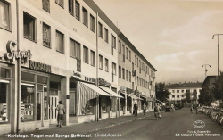 Karlskoga, Torget med Spongs Bokhandel