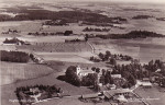 Flygfoto över Vintrosa kyrka