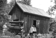 Skinnskatteberg, Riddarhyttan, Hakspelet vid Bastnäs