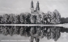 Eskilstuna, Stadsparken men Klosters Kyrka Eskilstuna, Stadsparken men Klosters Kyrka