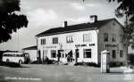 Gotland, Fårösunds Busstation, Gotlands Bank 1966 Gotland, Fårösunds Busstation, Gotlands Bank 1966