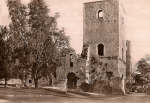 Gotland, Visby, St Drottens Ruin med Polhemsbysten Gotland, Visby, St Drottens Ruin med Polhemsbysten