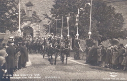 Örebro Läns Utställning 1928, Konungen åker från slottet