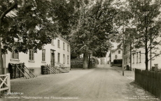 Lindesberg, Trädgårdsgatan med Församlingshemmet