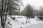 Kyrkan från betongbron